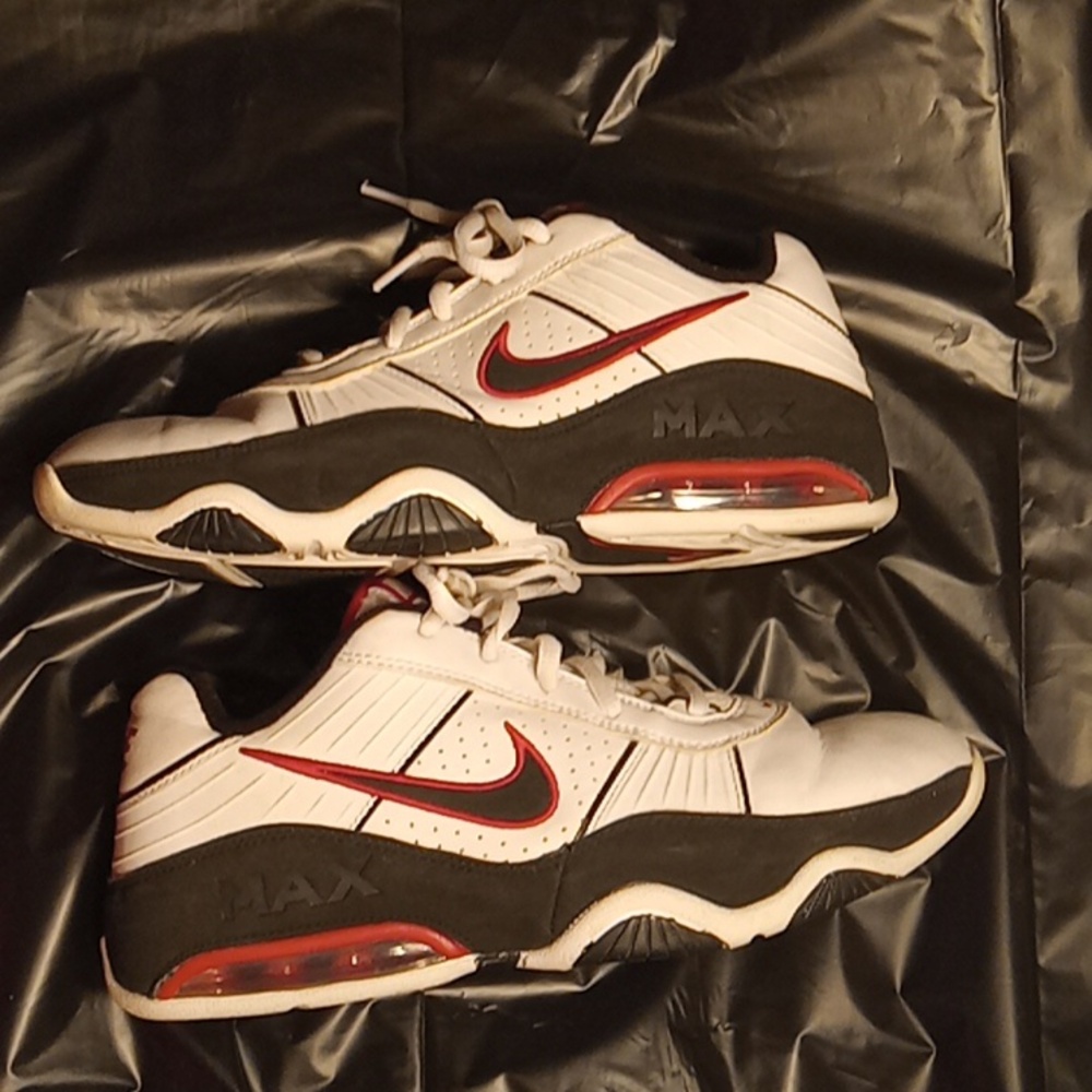 Youth size 6 6Y nike air max full court red white black low tennis shoe sneaker